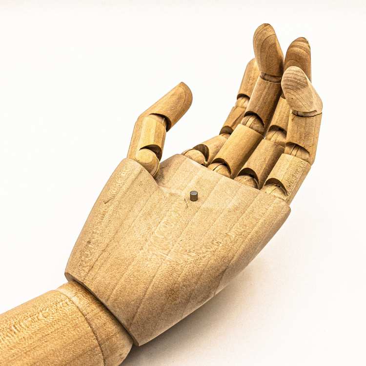 Magnes neodymowy 4x4 mm / N45 walcowy 3