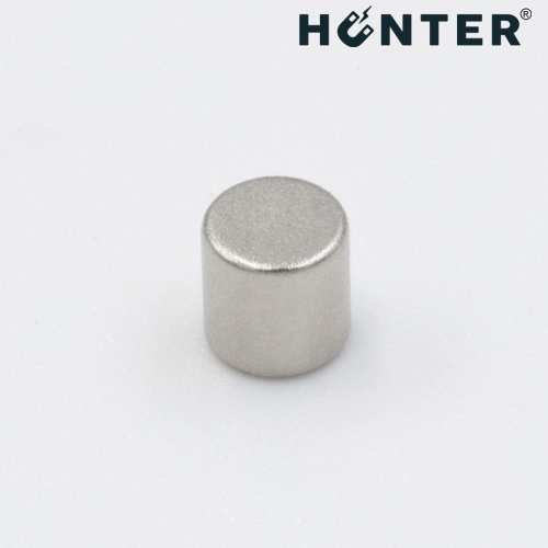 Magnes neodymowy walcowy 4×4 mm, klasa N45 – Magnesy Hunter