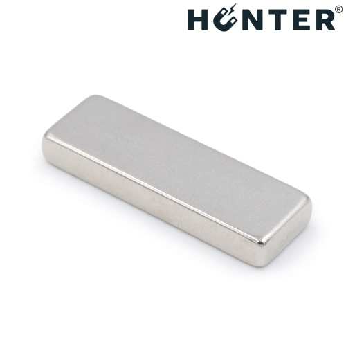 Magnes neodymowy 30x10x4mm / N45 płytkowy 2