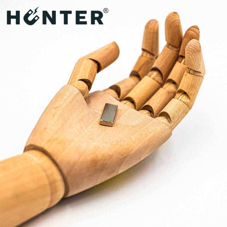 Magnes neodymowy 30x10x4mm / N45 płytkowy 3