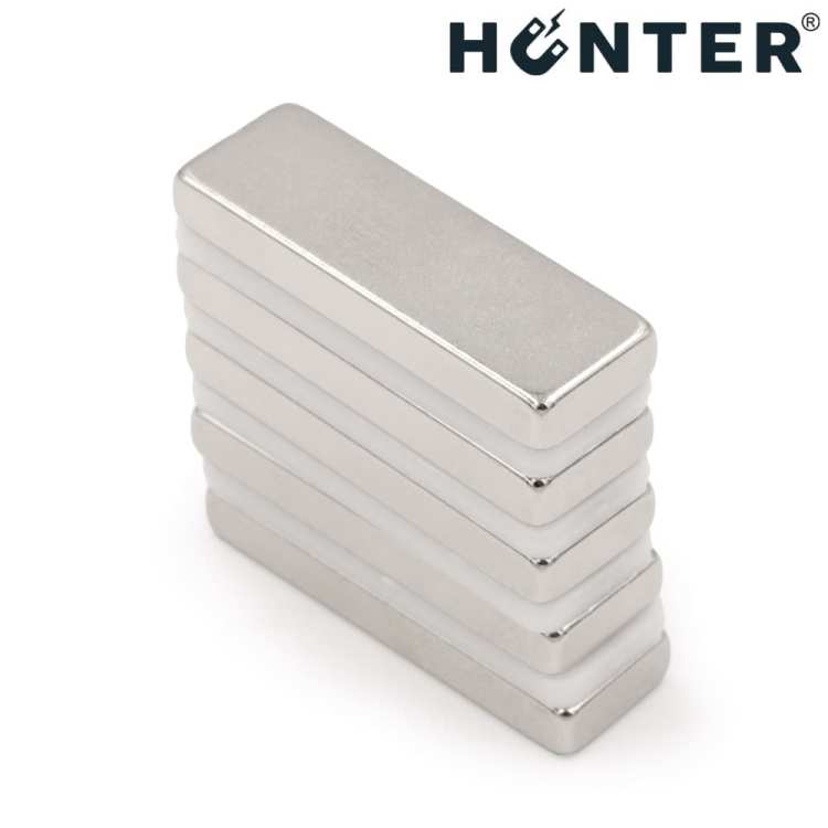 Magnes neodymowy 30x10x4mm / N45 płytkowy 8