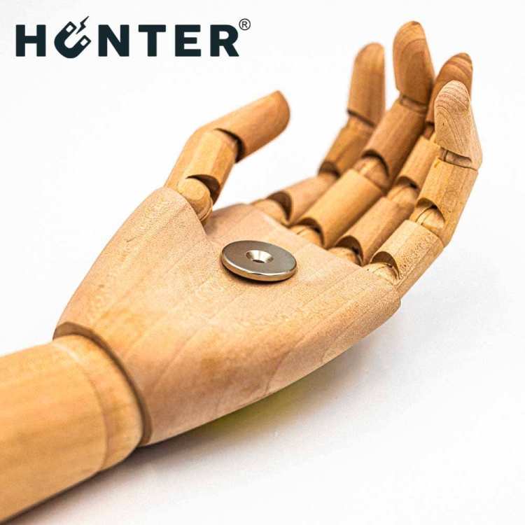 Magnes neodymowy 25x3mm walcowy z otworem 8x4mm / N45 pod wkręt 3