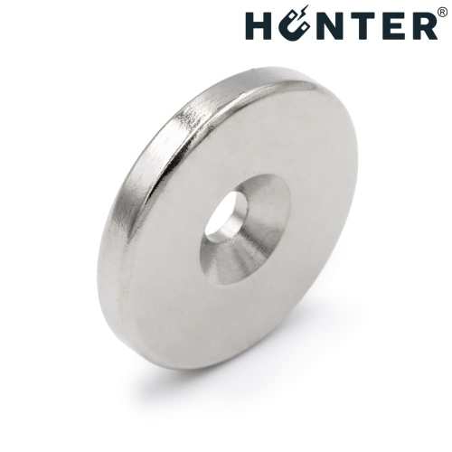 Magnes neodymowy 20×3 mm — wkręt montażowy w fazie