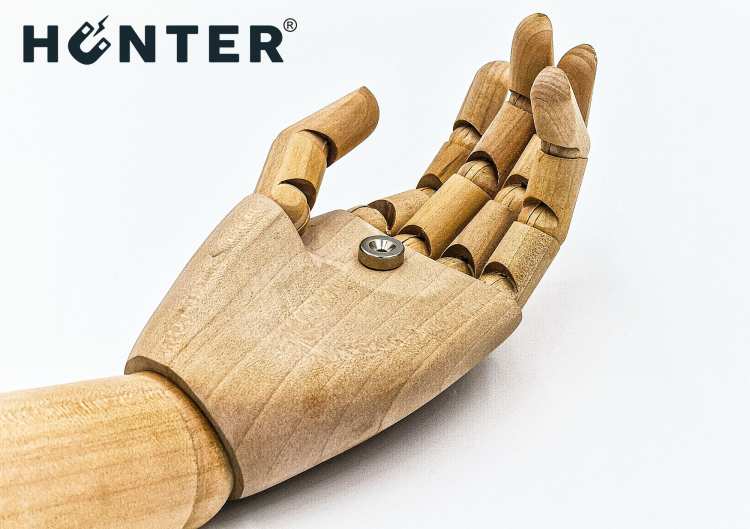 Magnes neodymowy 14x5 mm z otworem 7x3.5 mm / N45 pod wkręt 3