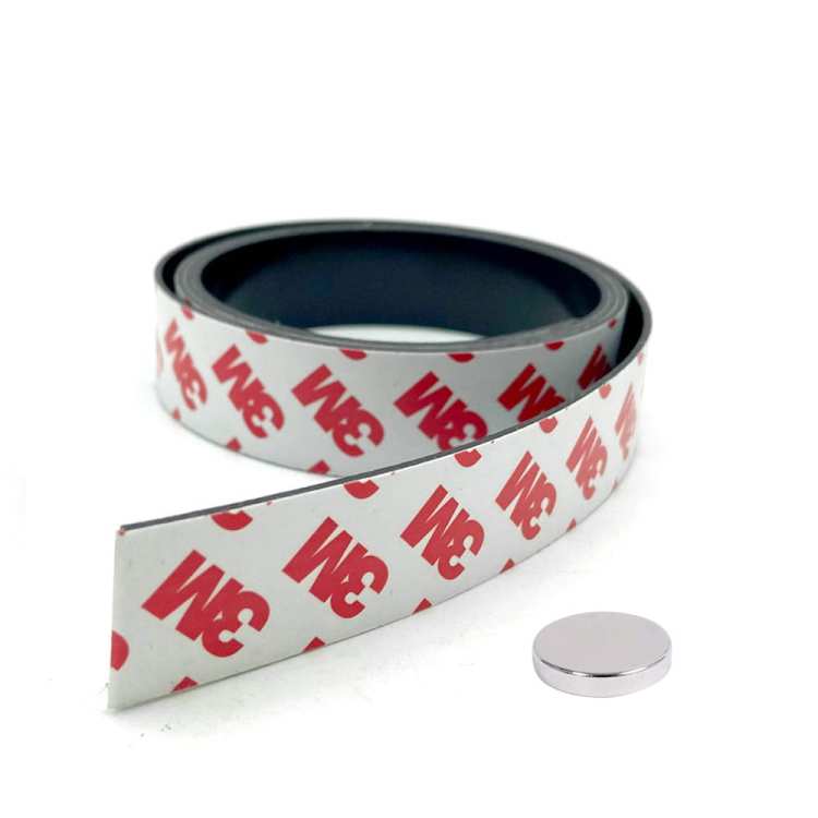 Taśma magnetyczna z klejem 3M 20mm /1,5mm/ 100cm 1