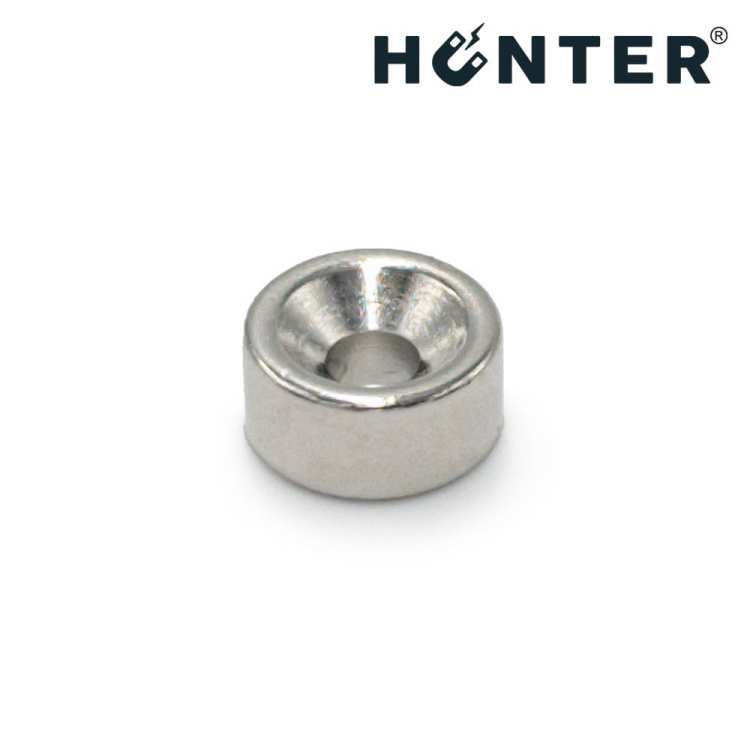 Magnes neodymowy pod wkręt 10×5 mm z otworem stożkowym 7×3,5 mm – widok z góry, Magnesy Hunter