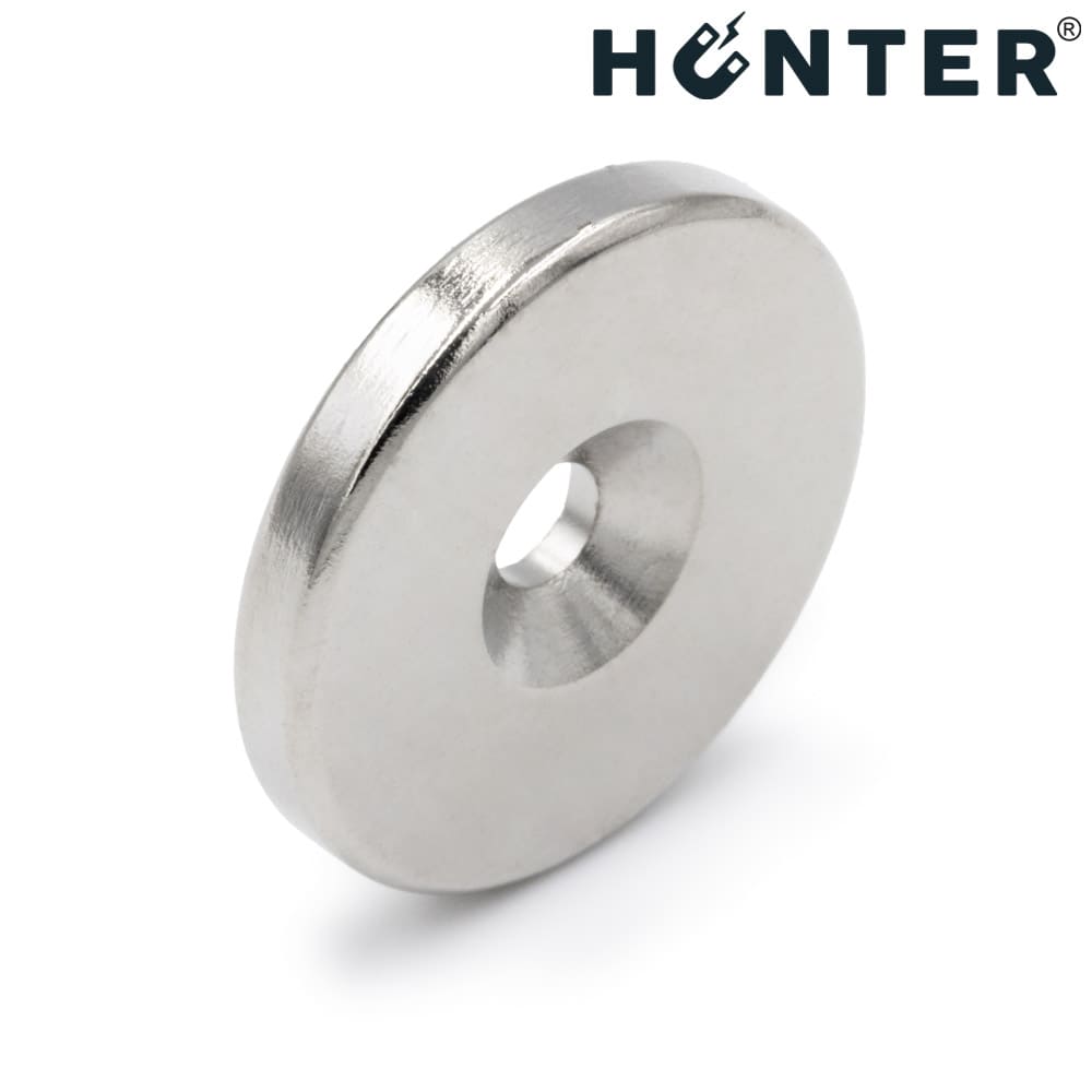 Magnes neodymowy 20×3 mm — wkręt montażowy w fazie