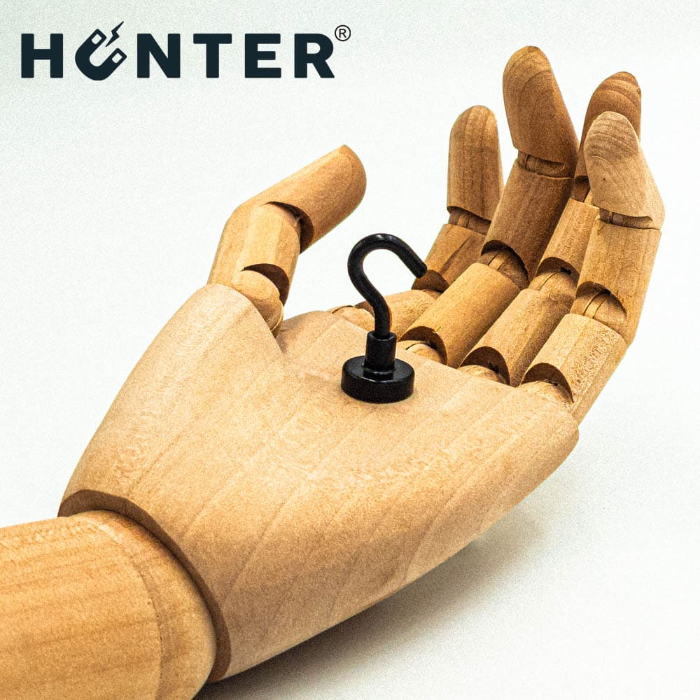 Uchwyt magnetyczny z haczykiem 16 mm trzymany w dłoni – skala wielkości, Magnesy Hunter