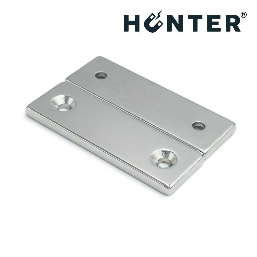 Magnes neodymowy pod wkręt 60×20×4 mm z otworami – widok z góry, Magnesy Hunter